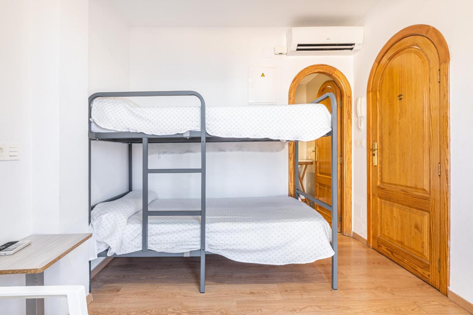 Apartamentos El Castell Benidorm Old-Town Chambre photo