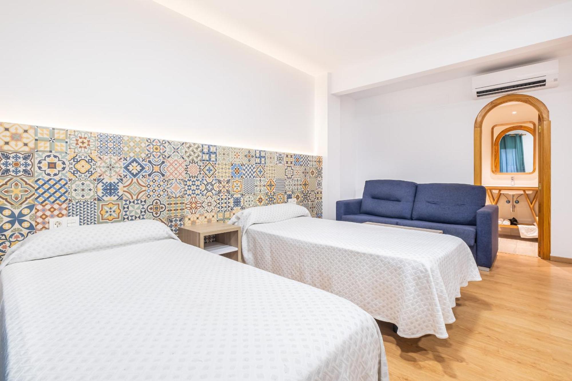 Apartamentos El Castell Benidorm Old-Town Chambre photo
