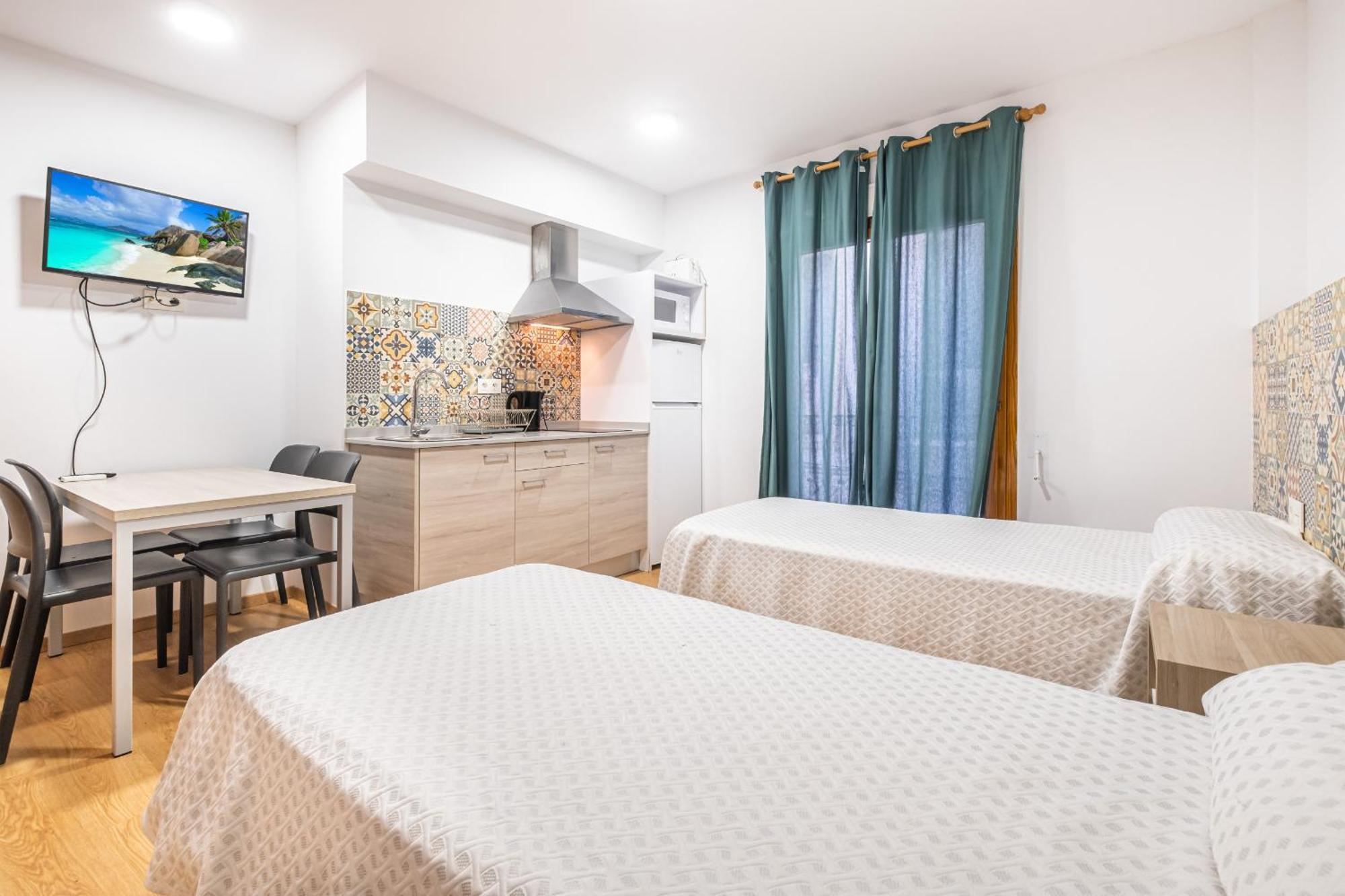 Apartamentos El Castell Benidorm Old-Town Chambre photo
