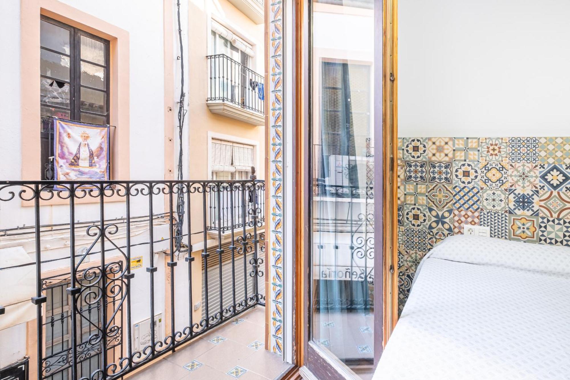Apartamentos El Castell Benidorm Old-Town Chambre photo